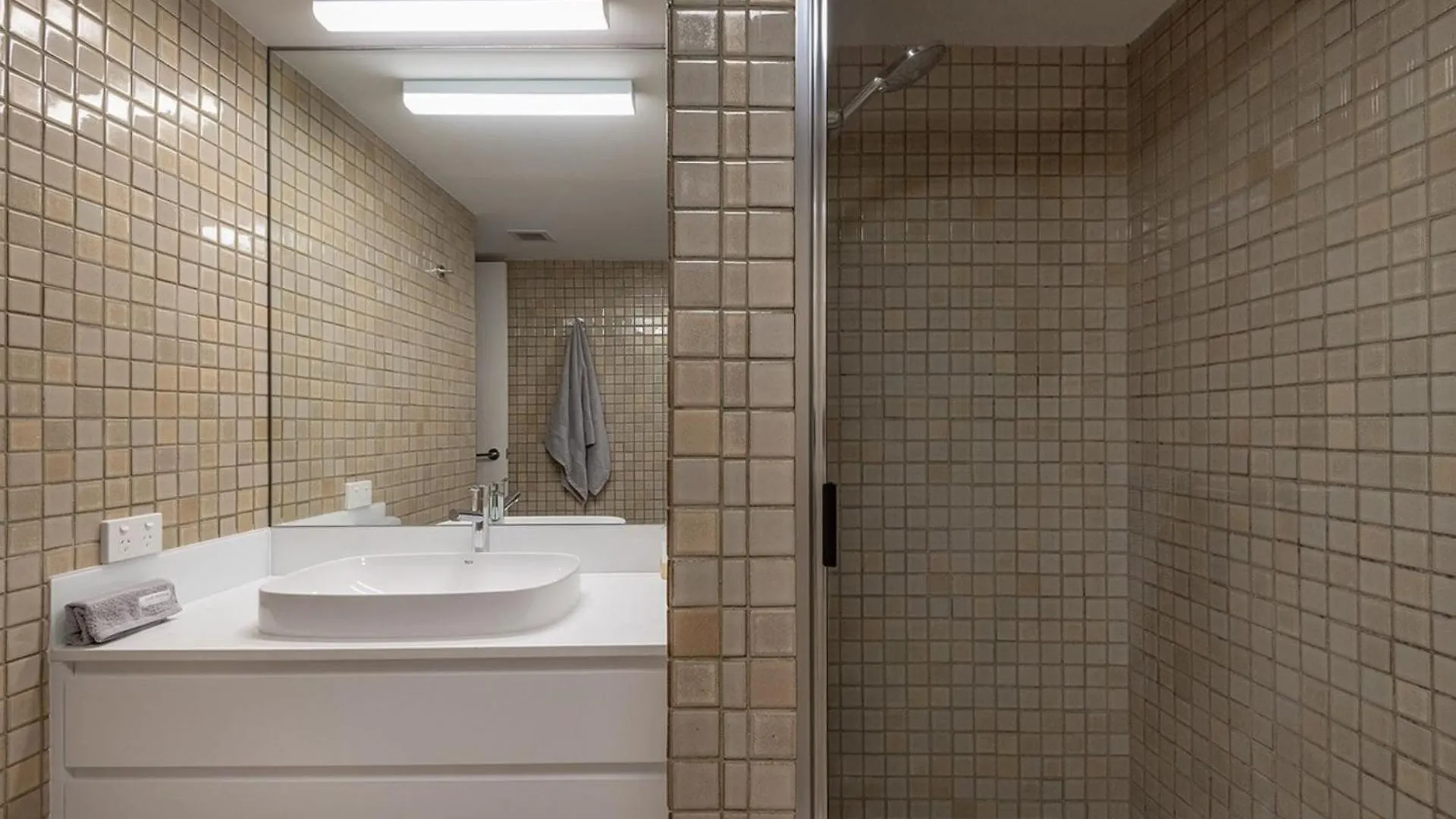 145 'Noosa International' 1 Edgar Bennett Noosa He Apartment Australia
